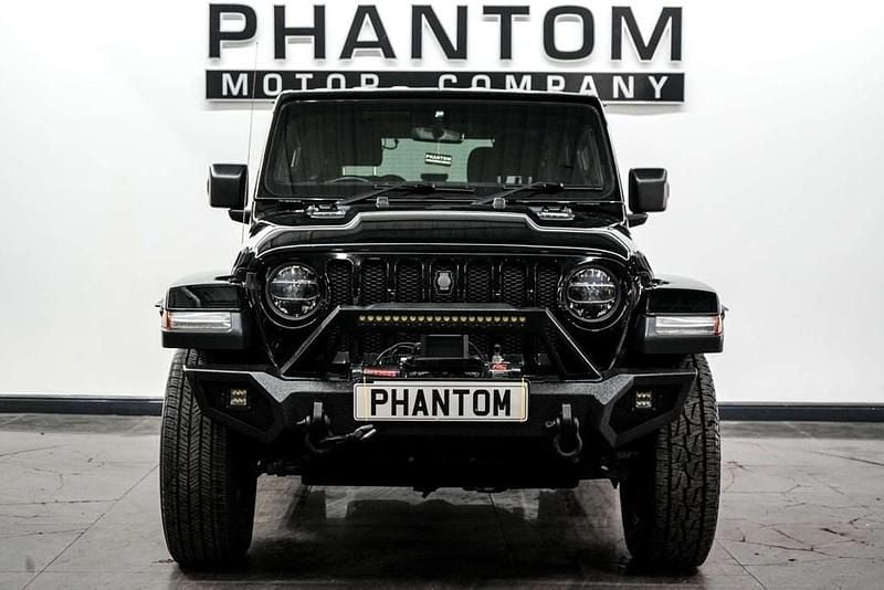 Used Jeep Wrangler Sahara 200 HP (147 kW) 2019 Black SUV