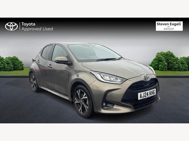 Bronze Used 2024 Toyota Yaris Hybrid Design Hatchback | £20,141 (Fair price) - Image 1/3