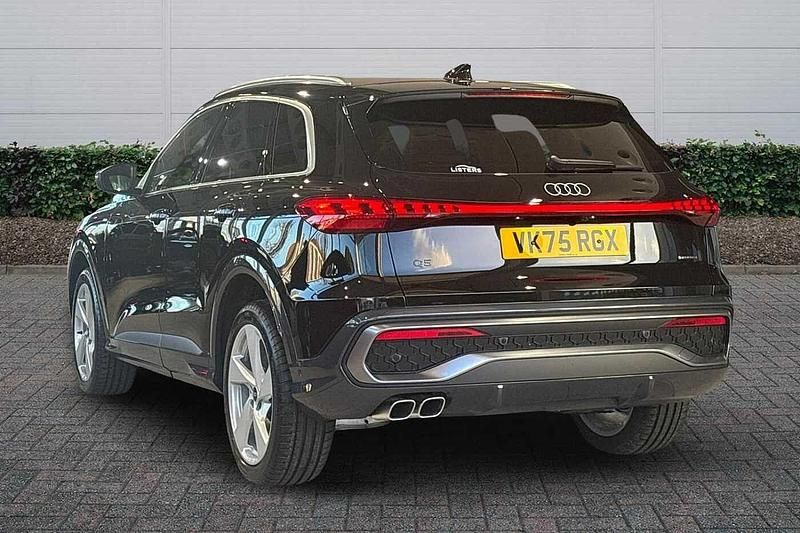 New Audi Q5 S-Line 2025 Mythos black, metallic SUV