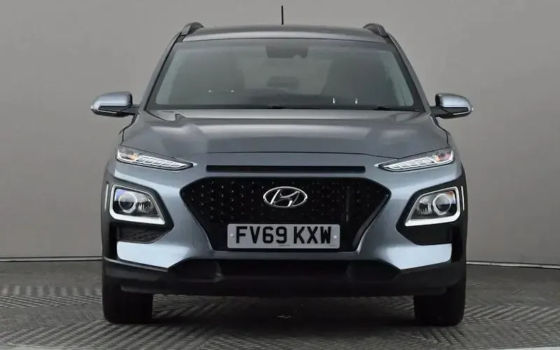 Używany Hyundai Kona Edition 120 KM (88 kW) 2019 Srebrny SUV