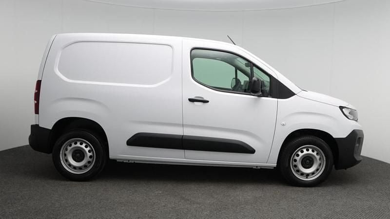 New Peugeot Partner 100 HP (73 kW) 2025 White MPV