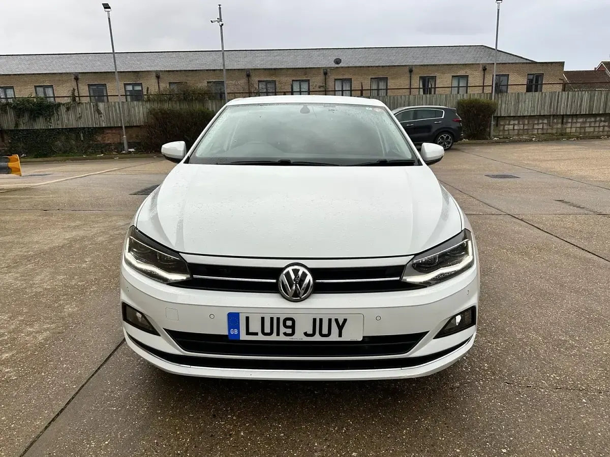 Used VW Polo SEL 2026 White Hatchback