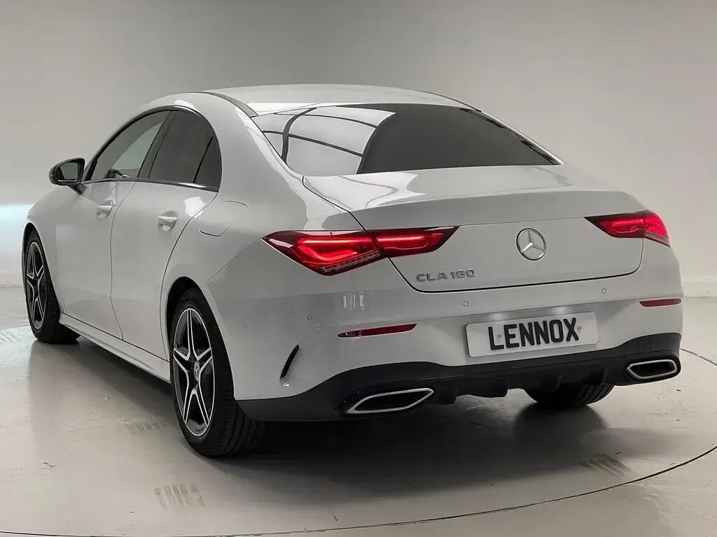 Used Mercedes CLA180 Executive 136 HP (100 kW) 2023 White Sedan