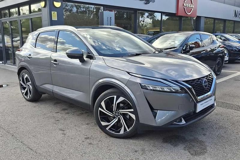 Grey Used 2022 Nissan Qashqai Tekna+ SUV | £24,850 (Expensive) - Image 1/4