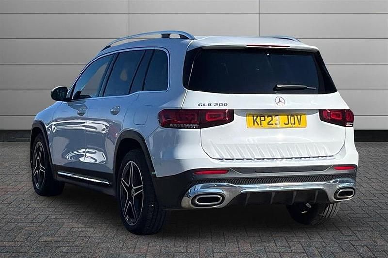 Used Mercedes GLB200 Executive 163 HP (119 kW) 2023 Digital white SUV