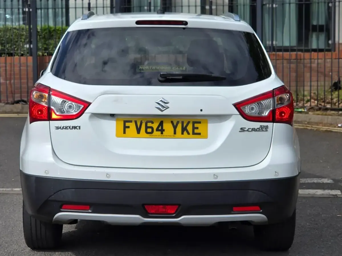 Używany Suzuki SX4 SZ-T 2015 Biały Hatchback