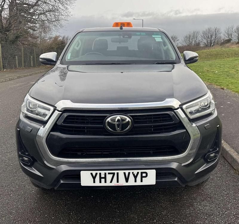 Used Toyota HiLux Luxury 204 HP (150 kW) 2021 Grey Pickup