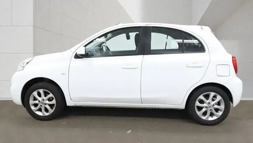Used Nissan Micra Acenta 80 HP (58 kW) 2015 White Hatchback