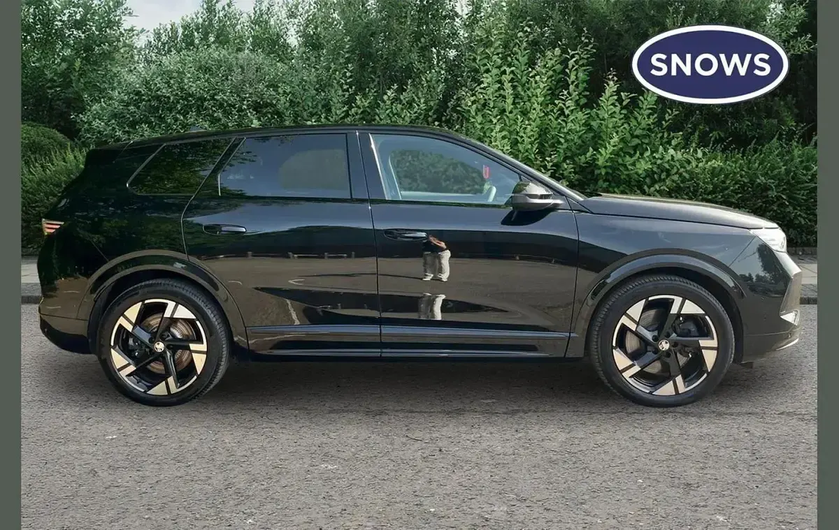 Used Vauxhall Grandland Ultimate 156 kW (213 HP) 2025 Black SUV