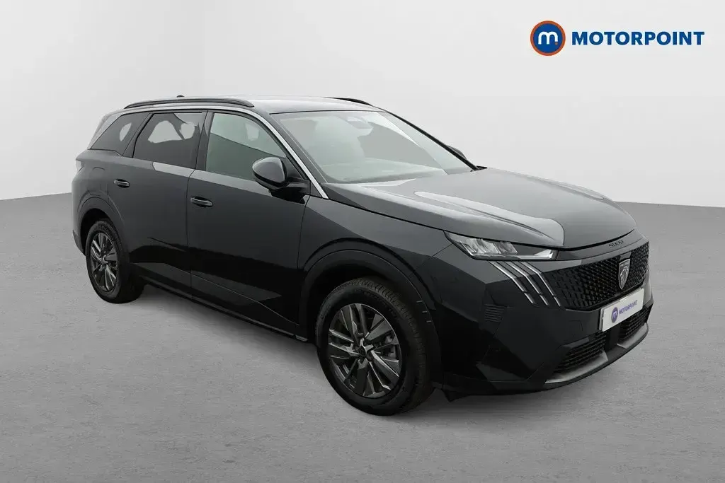 Usado Peugeot 5008 Allure 145 HP (106 kW) 2025 SUV