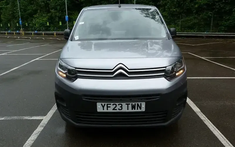 Used Citroën Berlingo 102 HP (75 kW) 2023 Grey MPV