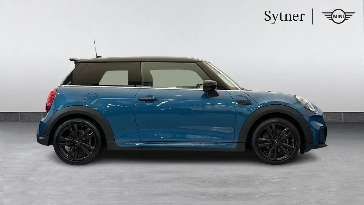 Used Mini Cooper Hatch 134 HP (98 kW) 2023 Blue Hatchback