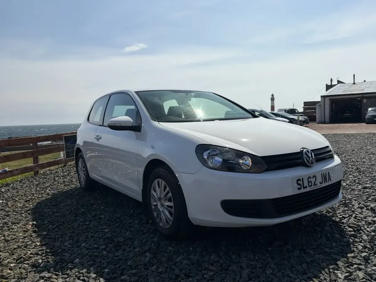 Usado VW Golf VII S 2012 Branco Citadino
