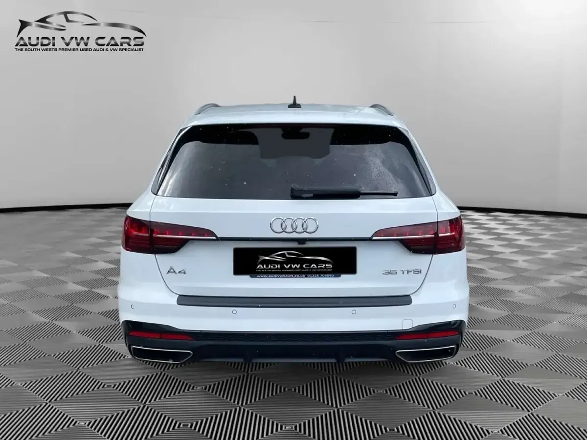 Used Audi A4 Black Edition 150 HP (110 kW) 2021 White Estate