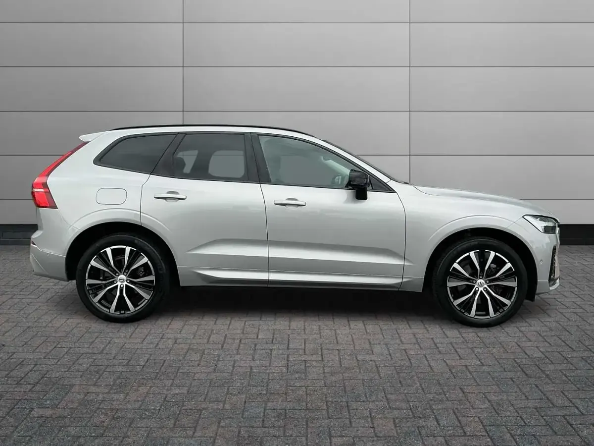 Used Volvo XC60 Plus 247 HP (181 kW) 2023 SUV