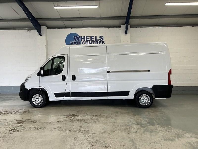 Used Citroën Relay 140 HP (102 kW) 2023 White Van