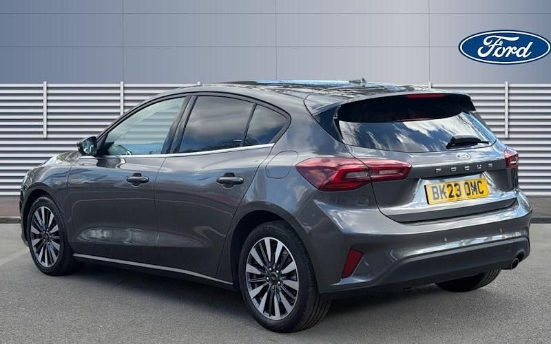 Usado Ford Focus Titanium X 125 HP (91 kW) 2023 Cinzento Citadino
