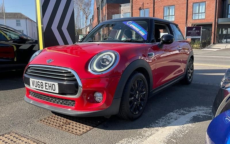 Begagnad Mini Cooper Classic 136 HK (100 kW) 2021 Halvkombi