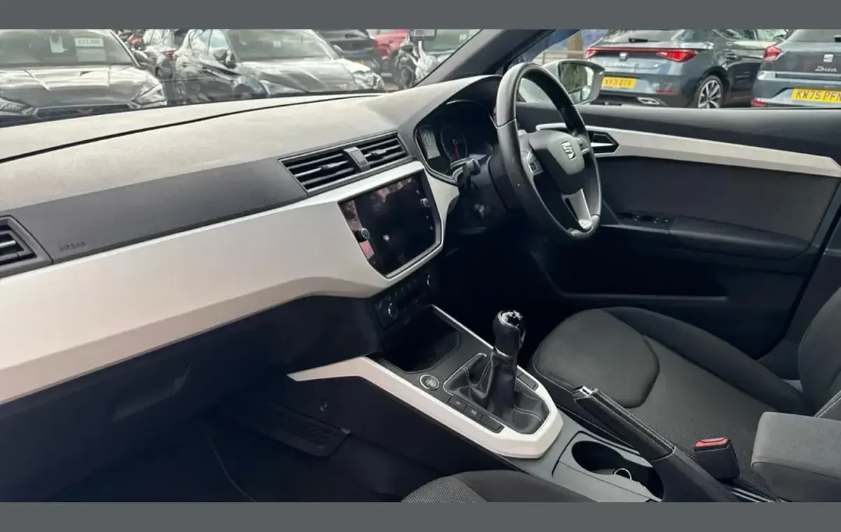 Used Seat Arona XCELLENCE 115 HP (84 kW) 2018 White SUV