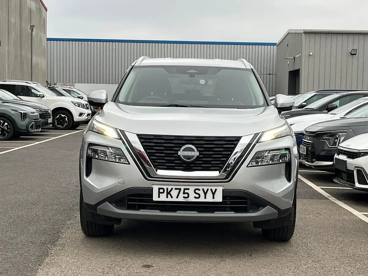 New Nissan X-Trail N-Connecta 163 HP (119 kW) 2025 Silver SUV