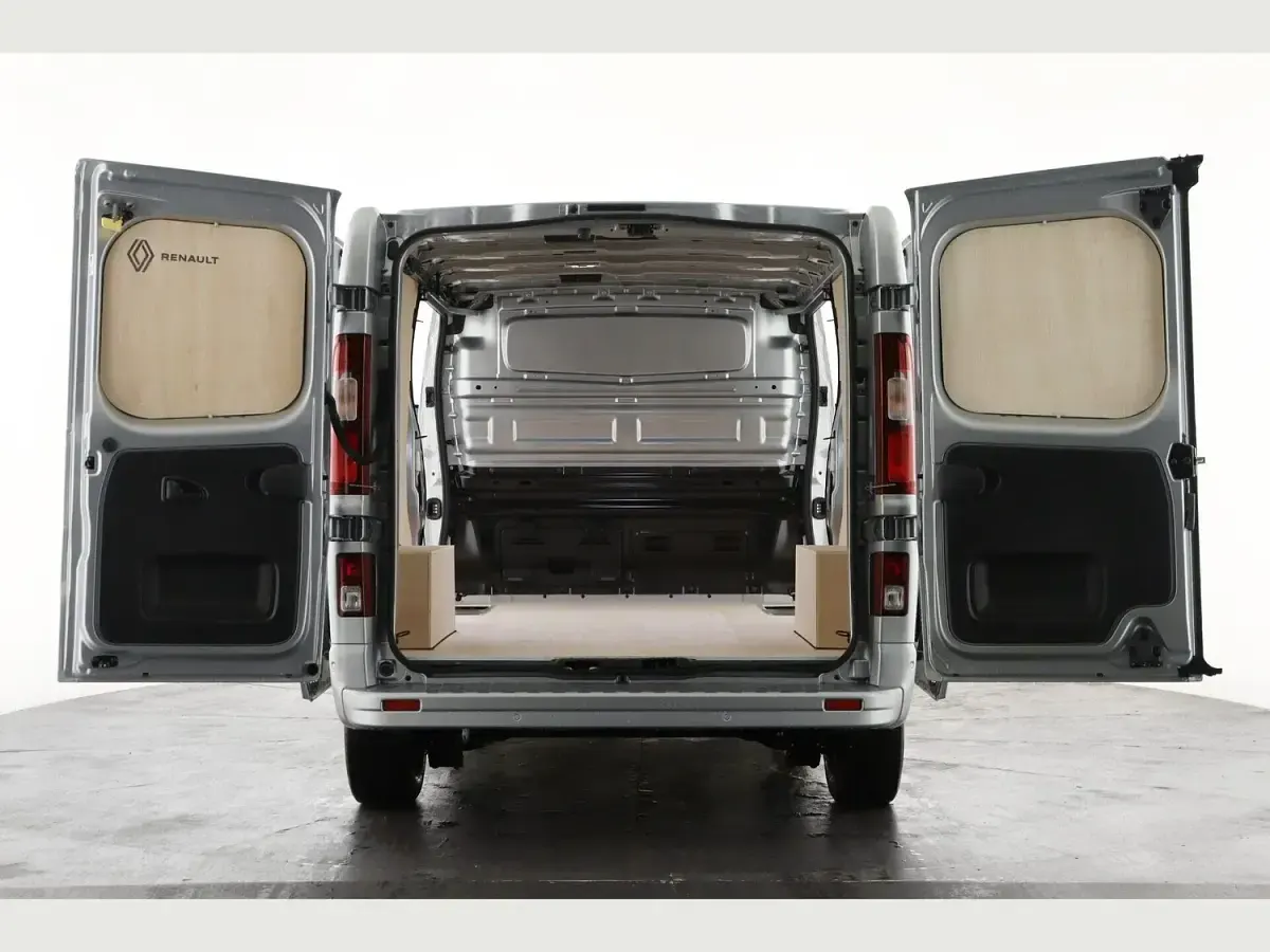 New Renault Trafic 2025 Grey MPV