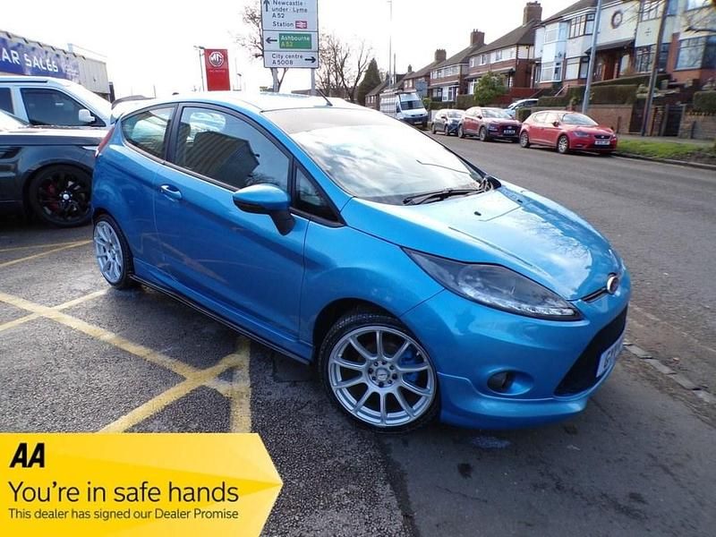 Blue Used 2011 Ford Fiesta Zetec Hatchback | £5,366 - Image 1/4