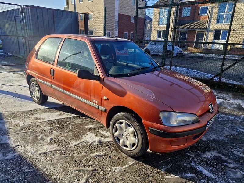 Used Peugeot 106 Independence 2002 Orange Hatchback
