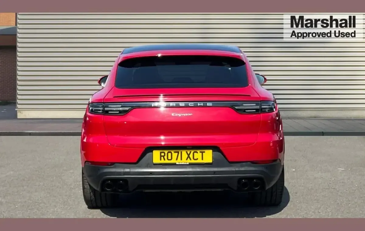 Used Porsche Cayenne E-Hybrid 456 HP (335 kW) 2021 Red SUV
