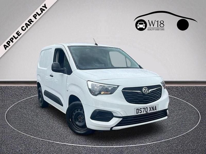 White Used 2020 Vauxhall Combo Sportive MPV | £6,495 (Good price) - Image 1/4