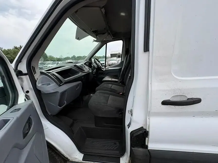 Used Ford Transit 125 HP (91 kW) 2016 White Van