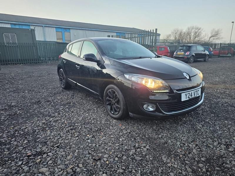 Black Used 2012 Renault Mégane III Dynamique Hatchback | £1,699 (Good price) - Image 1/4