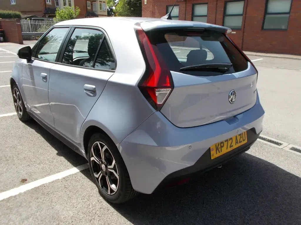 Used MG MG3 Exclusive 106 HP (77 kW) 2022 Silver Hatchback