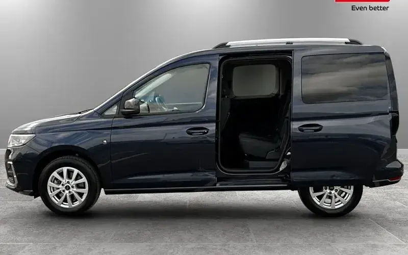 Used Ford Tourneo Connect Titanium 122 HP (89 kW) 2024 MPV