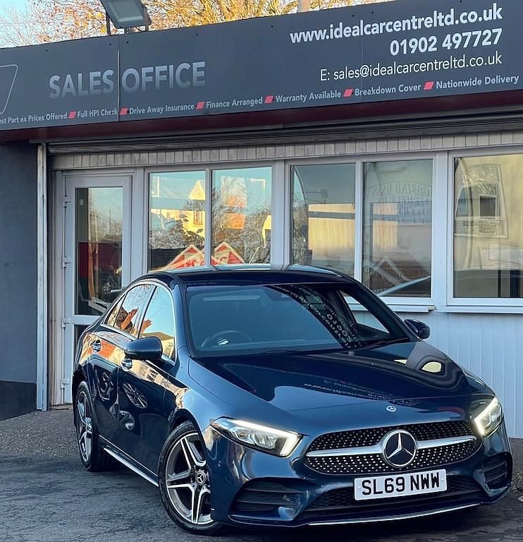 Used Mercedes A180 AMG Line Premium 116 HP (85 kW) 2020 Blue Sedan