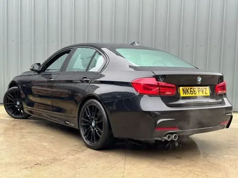 Begagnad BMW 320 M Sport 190 HK (139 kW) 2016 Svart Sedan