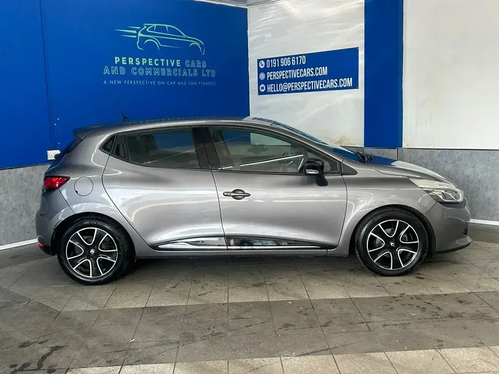 Używany Renault Clio IV Dynamique 90 KM (66 kW) 2016 Szary Hatchback