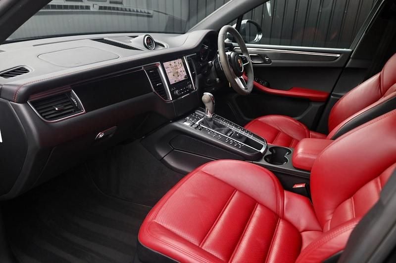 Used Porsche Macan GTS 355 HP (261 kW) 2018 Grey SUV