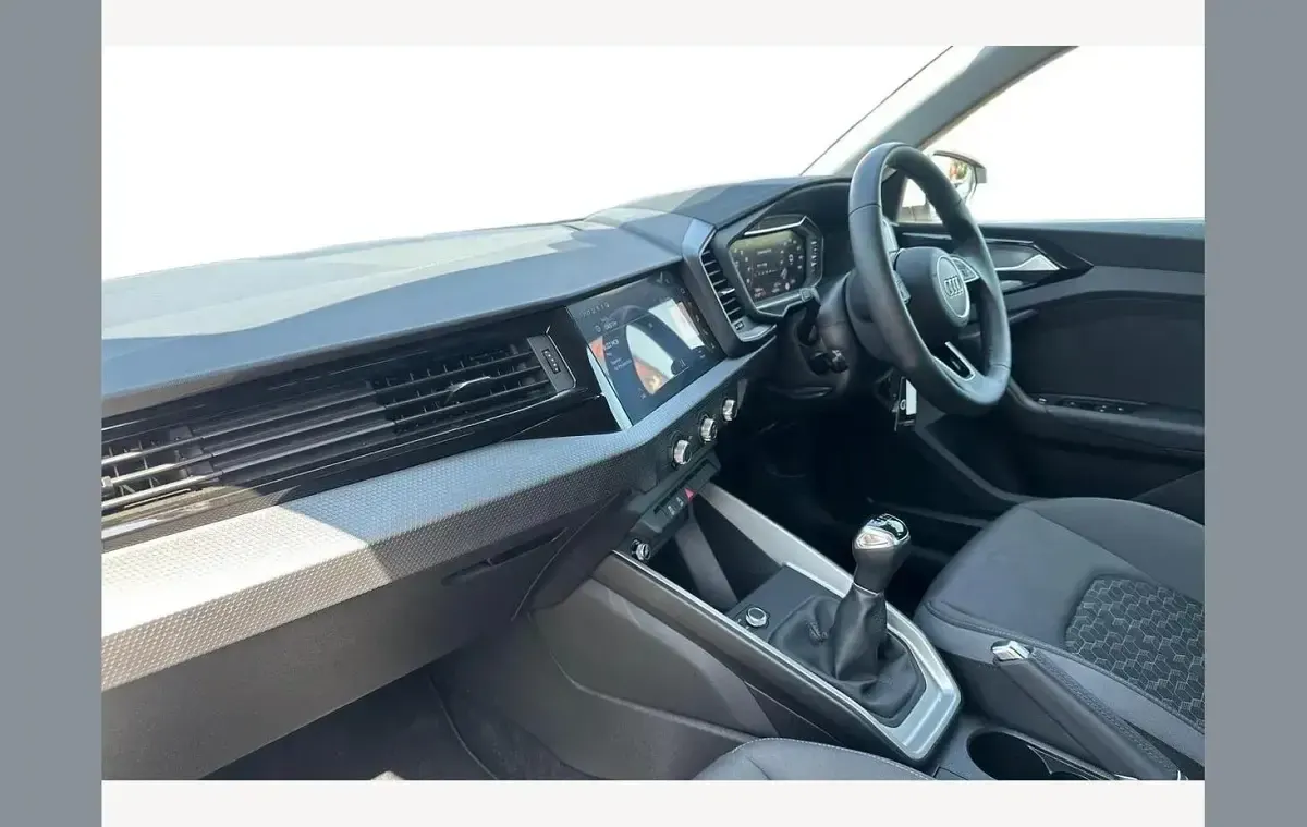 Used Audi A1 Sport 95 HP (69 kW) 2025 Shell white SUV