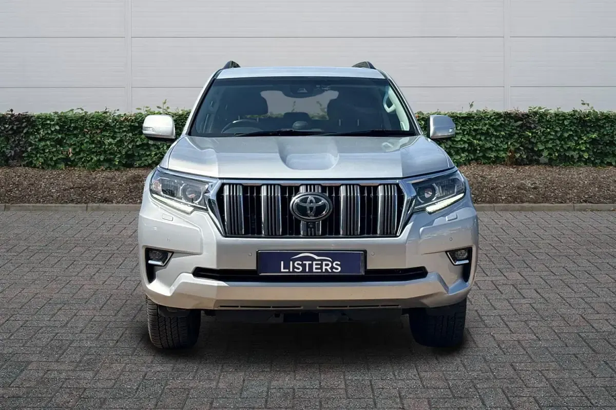 Used Toyota Land Cruiser 177 HP (130 kW) 2018 Silver Estate