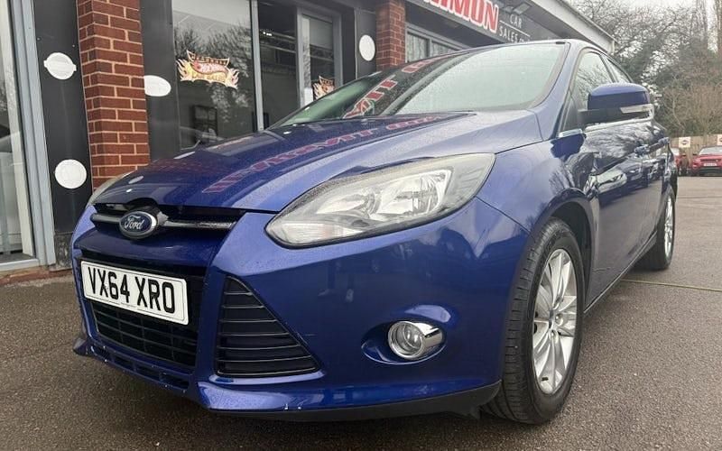 Usado Ford Focus Titanium 125 HP (91 kW) 2014 Azul Citadino