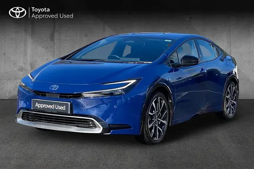Used Toyota Prius 220 HP (161 kW) 2025 Lunar shadow Hatchback