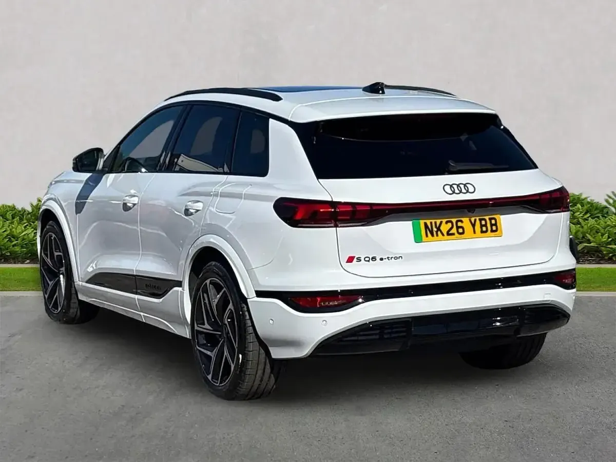 Used Audi S6 e-tron Business 359 kW (489 HP) 2026 White Estate