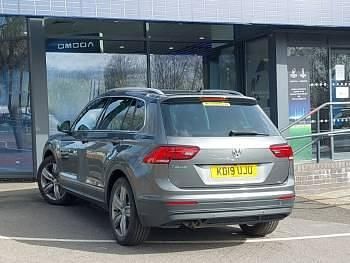 Usado VW Tiguan Match 150 CV (110 kW) 2019 Gris SUV