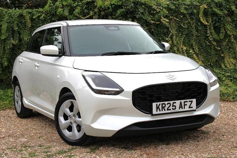 Used 2025 Suzuki Swift Hatchback | £17,753 (Fair price) - Image 1/3