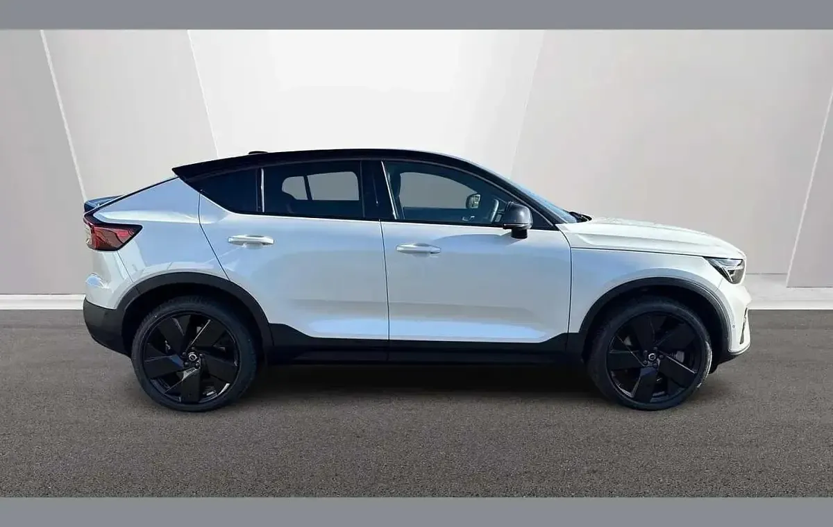 Used Volvo EC40 Ultra 185 kW (252 HP) 2026 White SUV