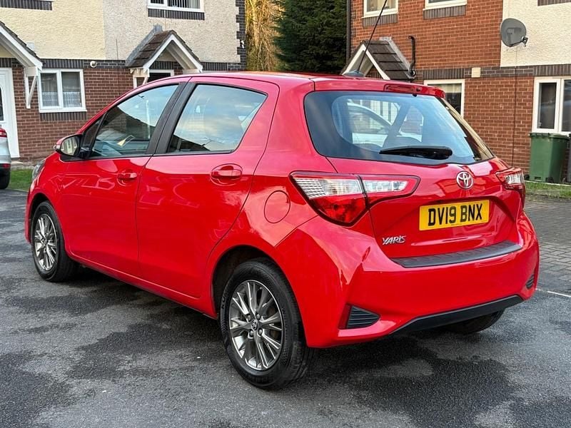 Used Toyota Yaris 2019 Red Hatchback