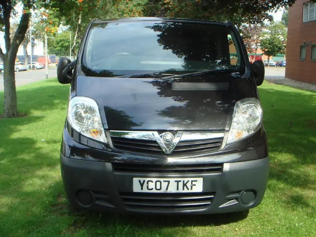 Used Vauxhall Vivaro 115 HP (84 kW) 2007 Black MPV