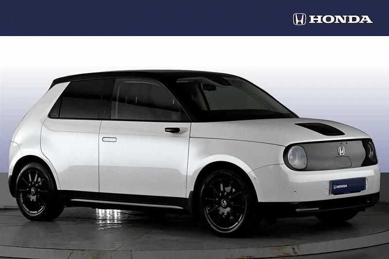 Used Honda e Advance 113 kW (154 HP) 2022 Pearl platinum white Hatchback