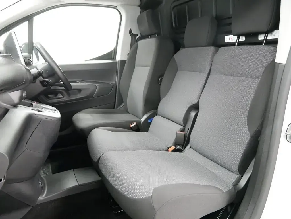 Usado Toyota Proace 100 kW (136 HP) 2023 Branco Monovolume