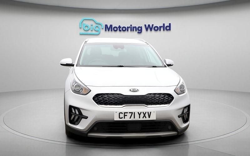 Used Kia Niro 141 HP (103 kW) 2022 Silver SUV